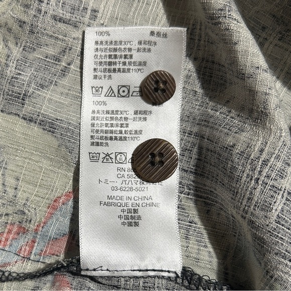 2014 TOMMY BAHAMA Seasons Greetings Silk Shirt sz M Tree Bird Ornament Christmas - Picture 12 of 12